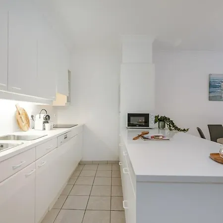 Modern With Parking And Sea View In