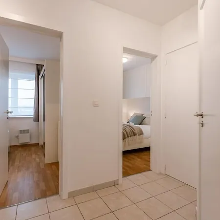Modern With Parking And Sea View In Appartement *
